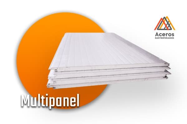 Piezas de Multipanel apiladas sobre fondo blanco